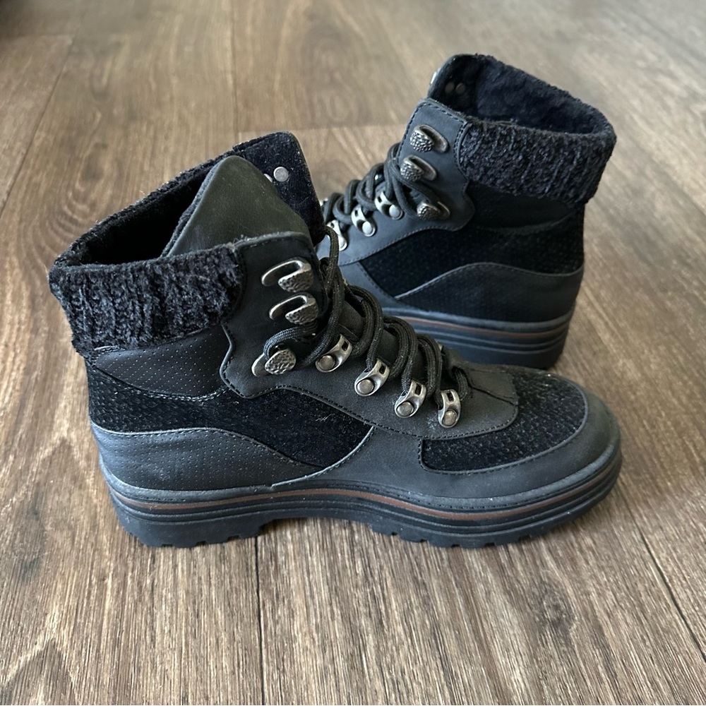 Blowfish Malibu black hiking boots